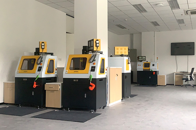 使用小型數(shù)控機(jī)床客戶案例