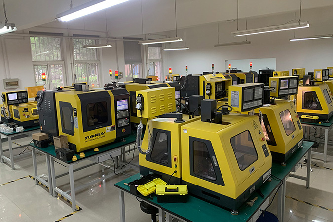 使用廣東育菁裝小型數(shù)控機(jī)床客戶案例