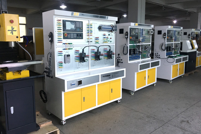 使用小型數(shù)控機(jī)床客戶案例